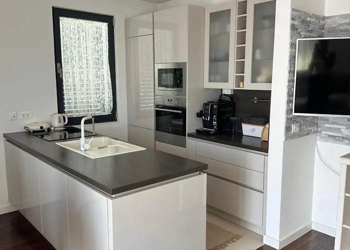 Deluxe With Garage, Apartmán Zadar