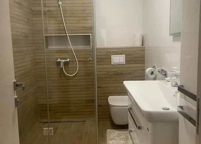 Deluxe With Garage, Apartmán *