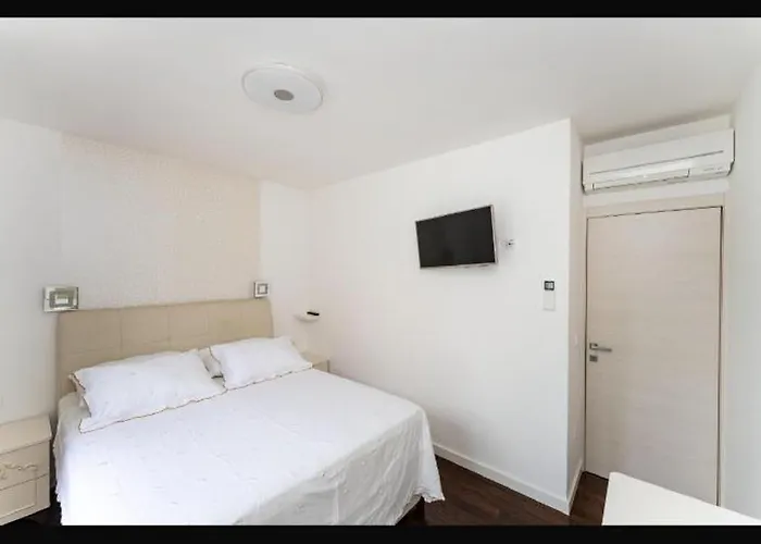 Apartment Deluxe With Garage, Zadar