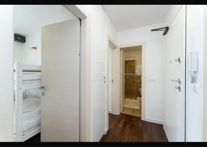 Deluxe With Garage, Lägenhet *